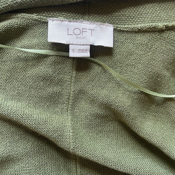 Women’s Small ‘The Loft’ Green Sweater - Picture 6 of 7